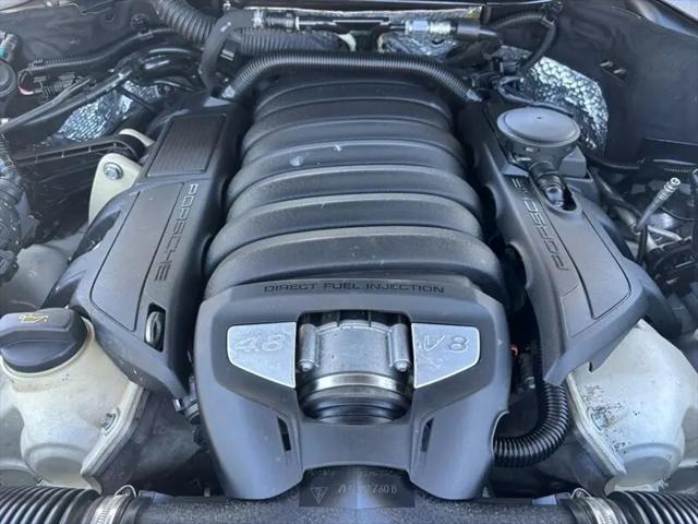 2013 Porsche Cayenne GTS