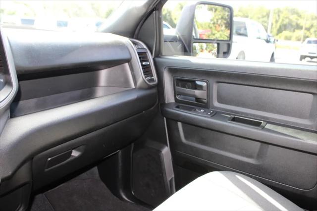 2024 Ram 3500 Tradesman Crew Cab 4x4 8 Box