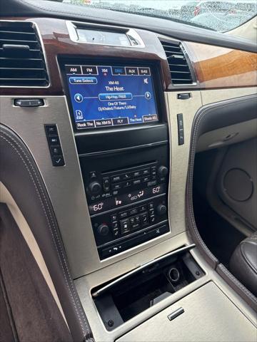 2013 Cadillac Escalade Platinum Edition