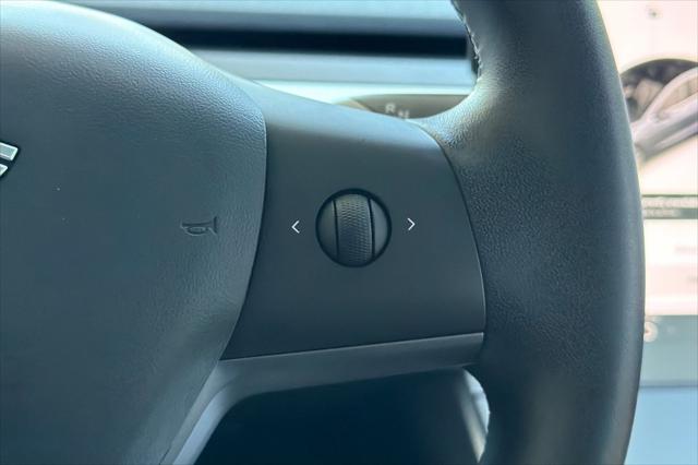 2020 Tesla Model 3 Standard Range Rear-Wheel Drive