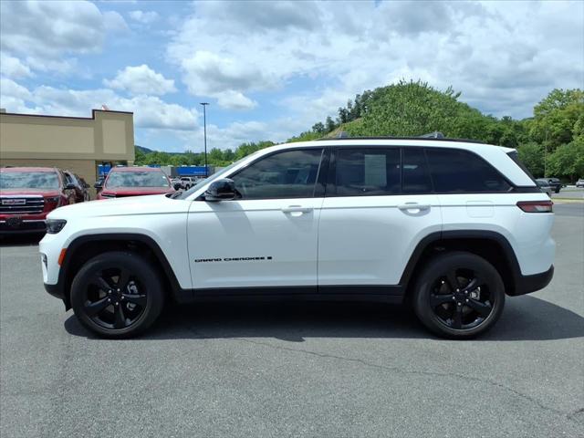 2023 Jeep Grand Cherokee Altitude 4x4 2023 Jeep Grand Cherokee Altitude 4x4