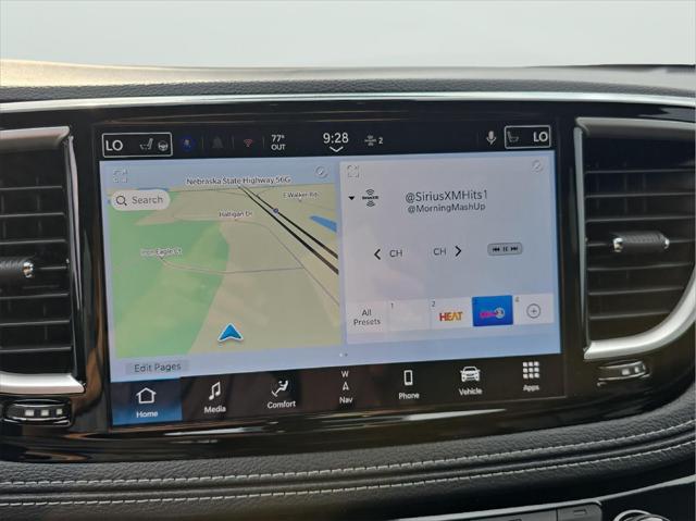 2027 Chrysler Pacifica Select