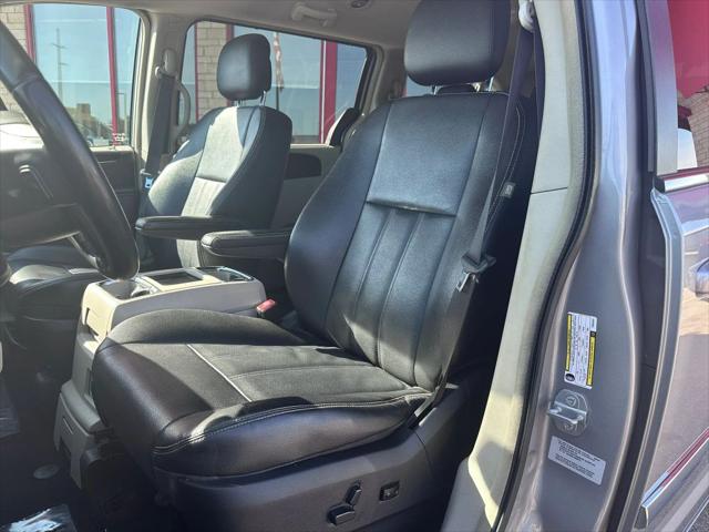 2015 Chrysler Town & Country Touring