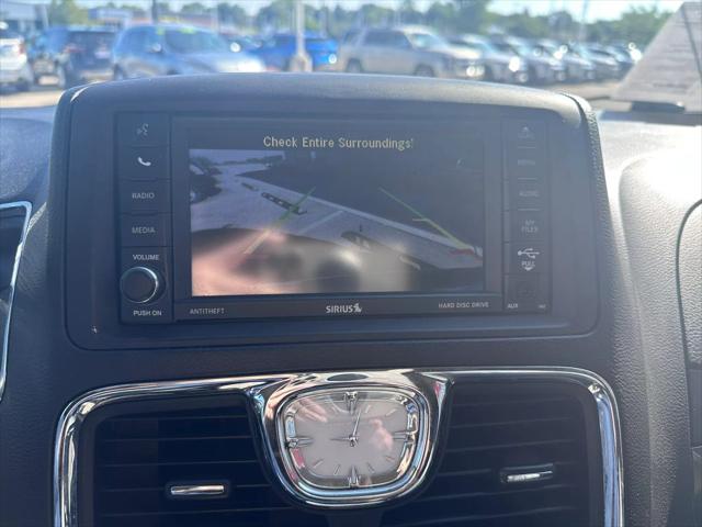 2015 Chrysler Town & Country Touring