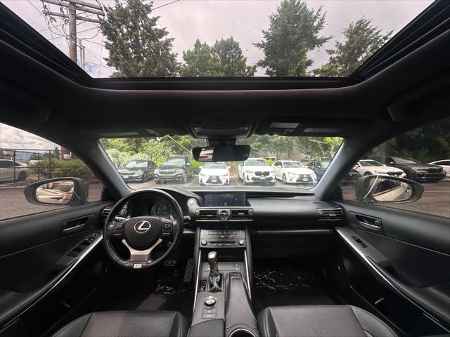 2017 Lexus IS 200t IS Turbo F-Sport
