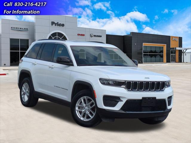 2025 Jeep Grand Cherokee Laredo X 4x2 for sale in Floresville, TX