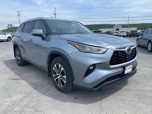 2020 Toyota Highlander XLE for sale in Rochester, NY
