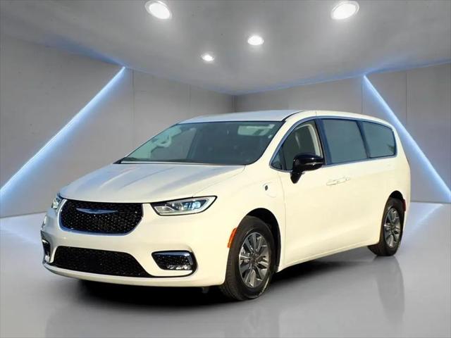 2024 Chrysler Pacifica Hybrid Select for sale in Bowie, MD