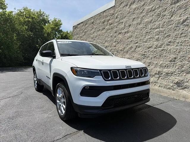 2023 Jeep Compass Latitude Lux FWD for sale in Cherry Valley, IL