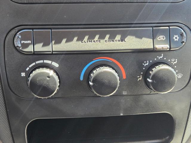 2003 Dodge Caravan SE