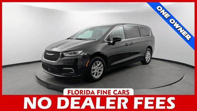 2023 Chrysler Pacifica Touring L for sale in Miami, FL