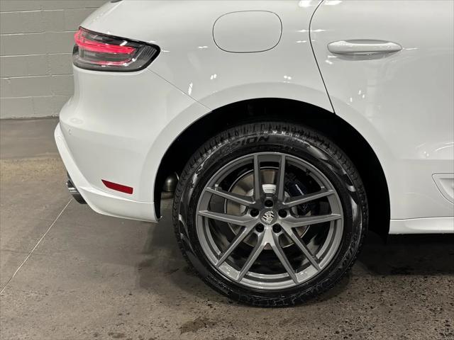 2026 Porsche Macan T