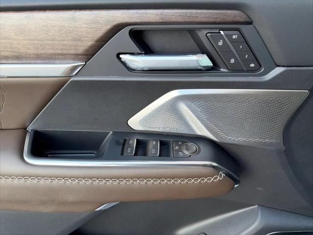 2026 GMC Acadia Denali Ultimate FWD