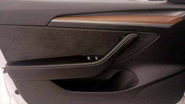 2021 Tesla Model 3 Standard Range Plus Rear-Wheel Drive