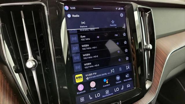 2023 Volvo XC60 B5 Plus Bright Theme