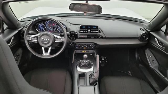 2016 Mazda MX-5 Sport
