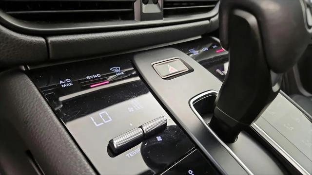 2023 Porsche Macan T