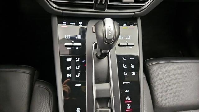 2023 Porsche Macan T