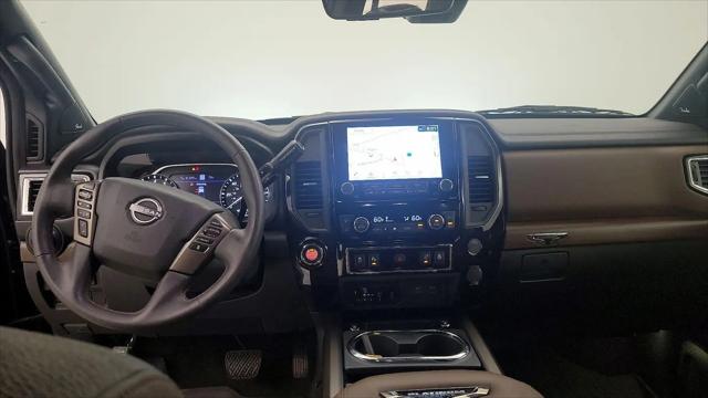 2024 Nissan Titan Crew Cab Platinum Reserve 4x2