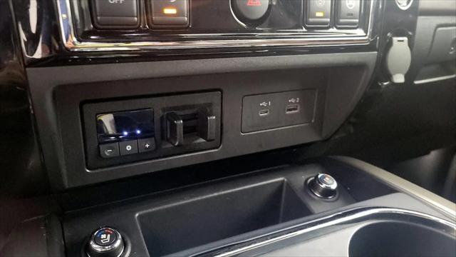 2024 Nissan Titan Crew Cab Platinum Reserve 4x2
