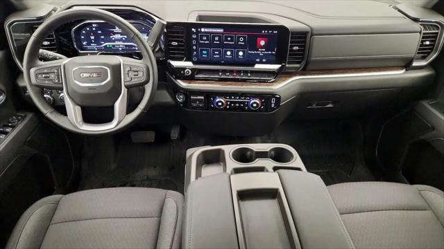 2025 GMC Sierra 2500HD 4WD Crew Cab Standard Bed SLE