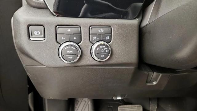 2025 GMC Sierra 2500HD 4WD Crew Cab Standard Bed SLE