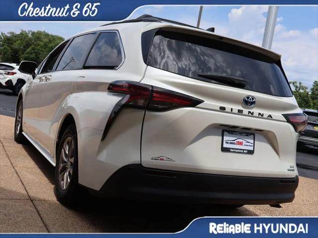 2021 Toyota Sienna XLE
