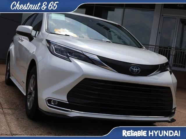 2021 Toyota Sienna XLE