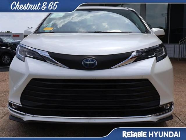 2021 Toyota Sienna XLE