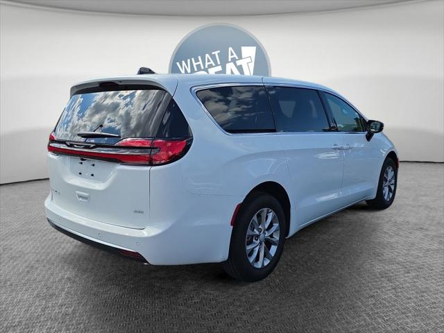 2027 Chrysler Pacifica PACIFICA SELECT AWD 2027 Chrysler Pacifica PACIFICA SELECT AWD