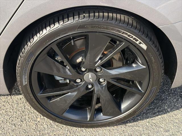 2023 Genesis G70 2.0T RWD