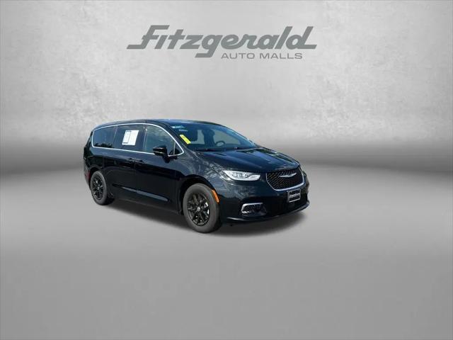 2025 Chrysler Pacifica Select for sale in Chambersburg, PA