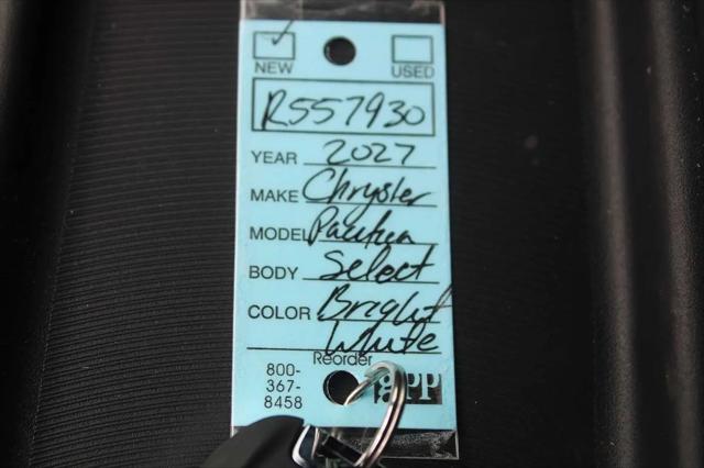 2027 Chrysler Pacifica Select