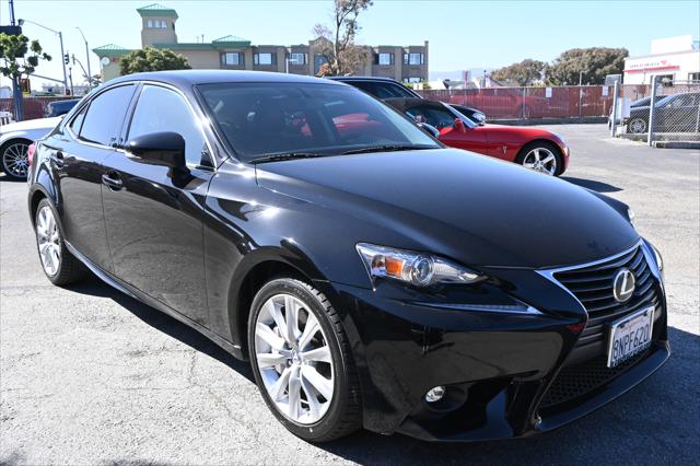 2016 Lexus IS 300 4dr Sdn AWD