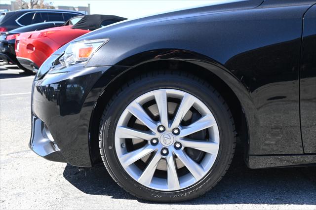2016 Lexus IS 300 4dr Sdn AWD