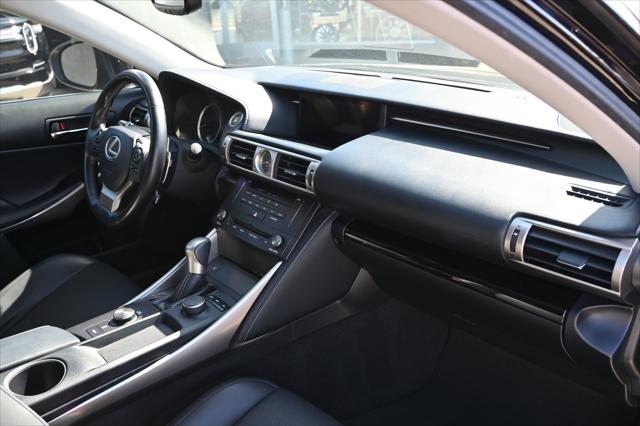 2016 Lexus IS 300 4dr Sdn AWD