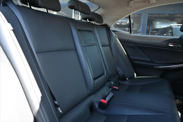 2016 Lexus IS 300 4dr Sdn AWD