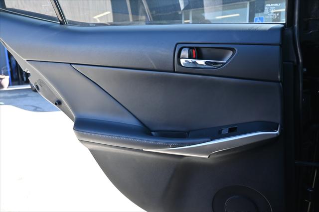 2016 Lexus IS 300 4dr Sdn AWD