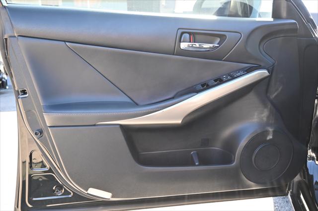 2016 Lexus IS 300 4dr Sdn AWD