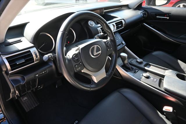 2016 Lexus IS 300 4dr Sdn AWD