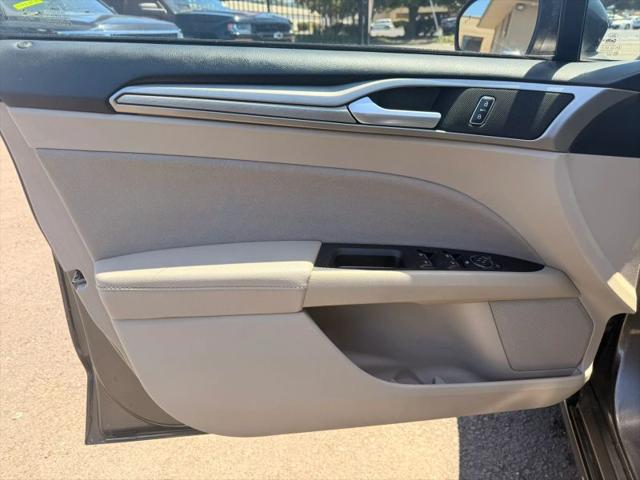 2020 Ford Fusion SE