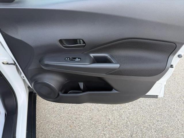 2023 Nissan Kicks S Xtronic CVT