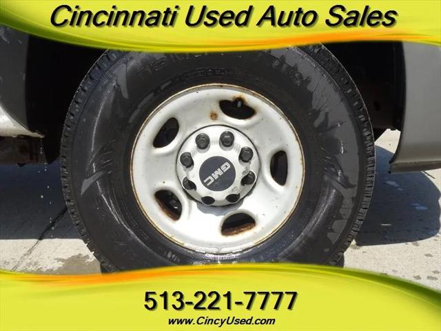 2005 GMC Sierra 2500HD Work Truck