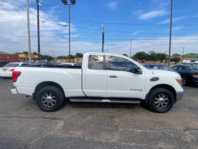 2017 Nissan Titan SV
