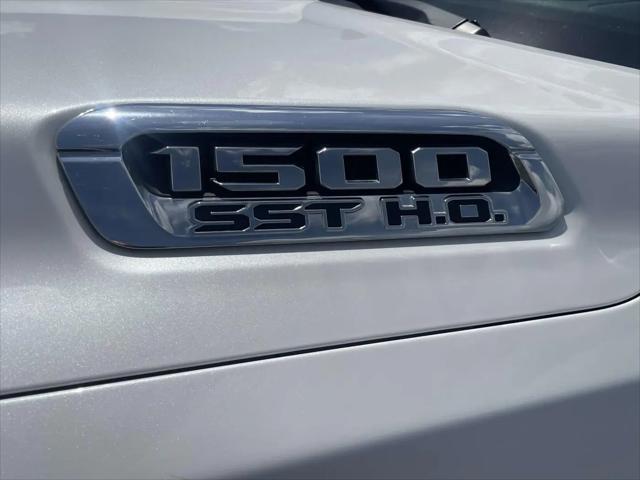 2025 Ram 1500 Limited Crew Cab 4x4 57 Box
