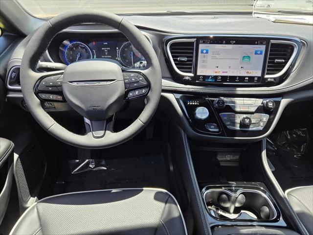 2027 Chrysler Pacifica Limited