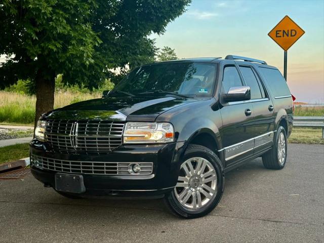 2012 Lincoln Navigator L Base for sale in Wrightstown, NJ