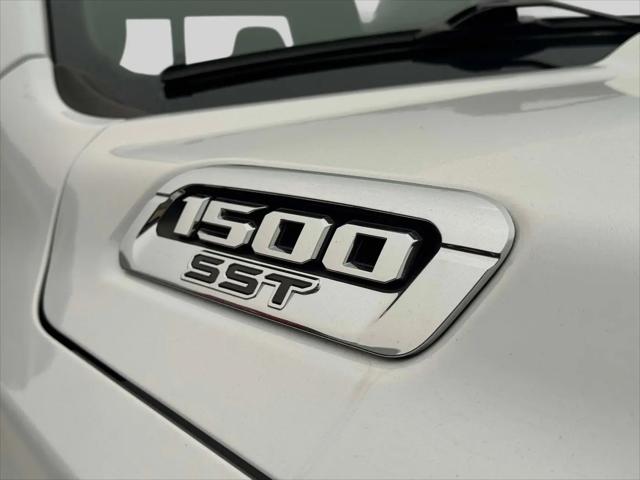 2025 Ram 1500 Big Horn Crew Cab 4x4 57 Box