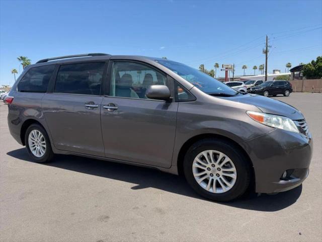 2015 Toyota Sienna XLE 8 Passenger for sale in Glendale, AZ
