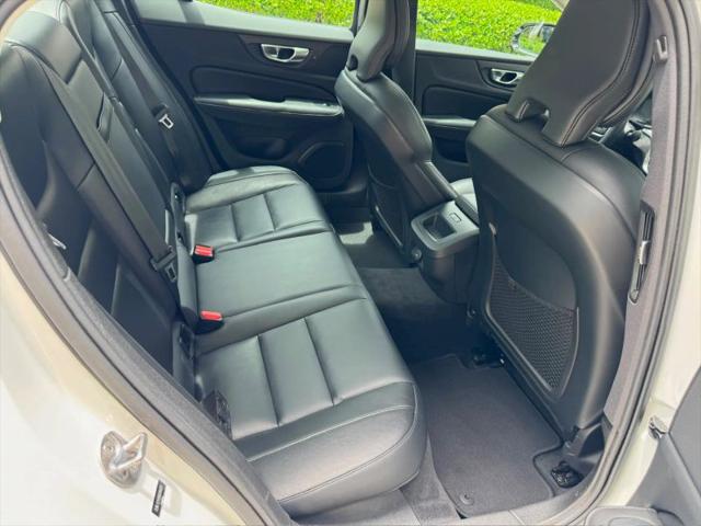 2024 Volvo S60 B5 Core Dark Theme